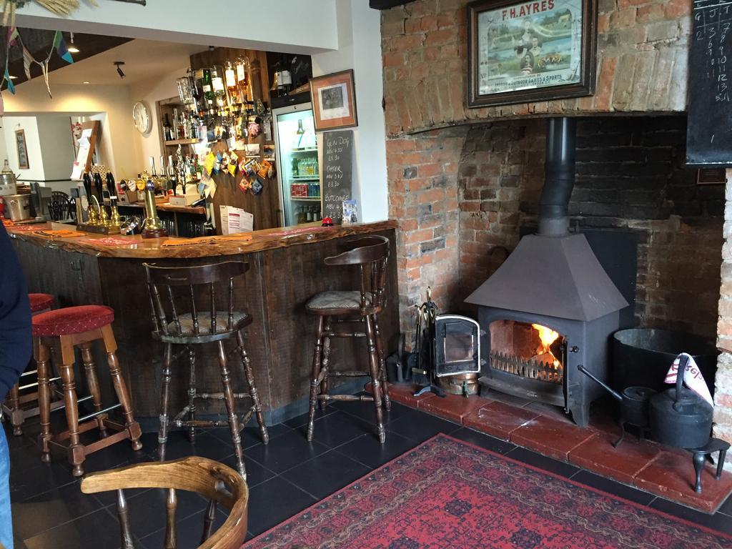 Red Lion Inn Sidbury Exterior photo